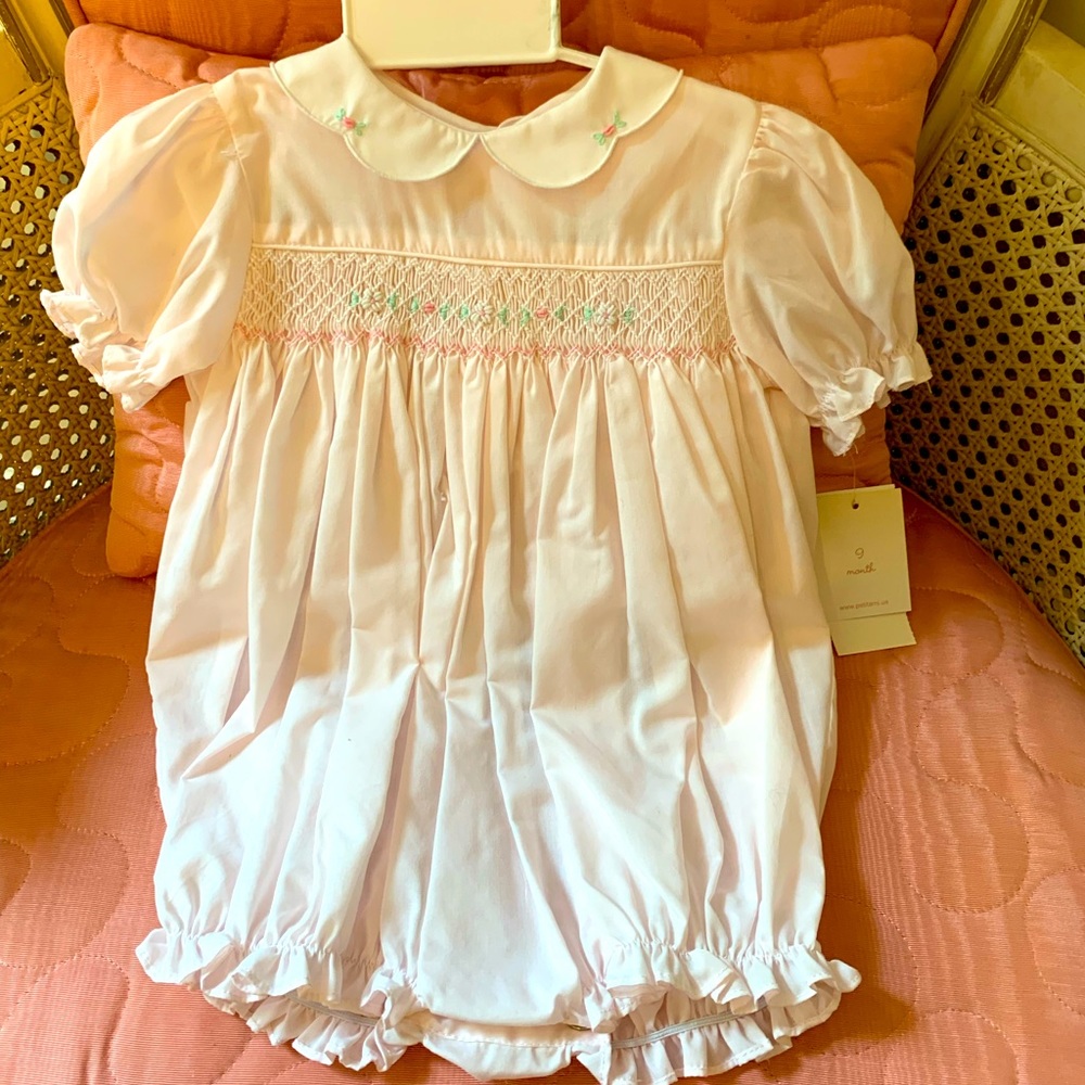 Petit Ami smocked bubble